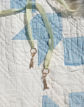 Load image into Gallery viewer, Sheep Shawl No.3
