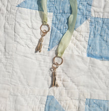 Load image into Gallery viewer, Sheep Shawl No.3
