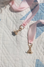 Load image into Gallery viewer, Sheep Shawl No.7
