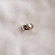 Load image into Gallery viewer, Field ring | Silver | Ready to ship
